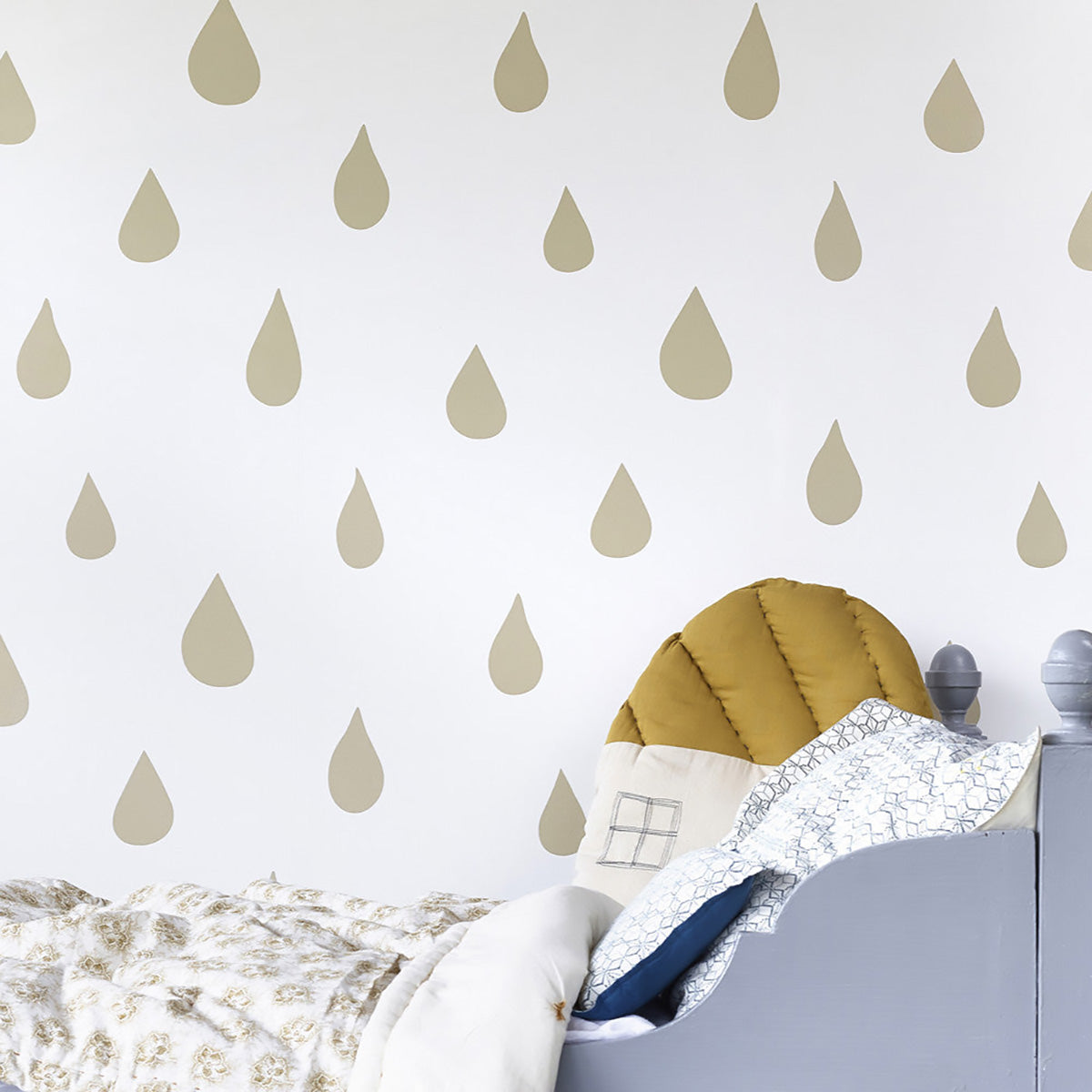 Hibou Home Raindrops Wallpaper - Gold/White
