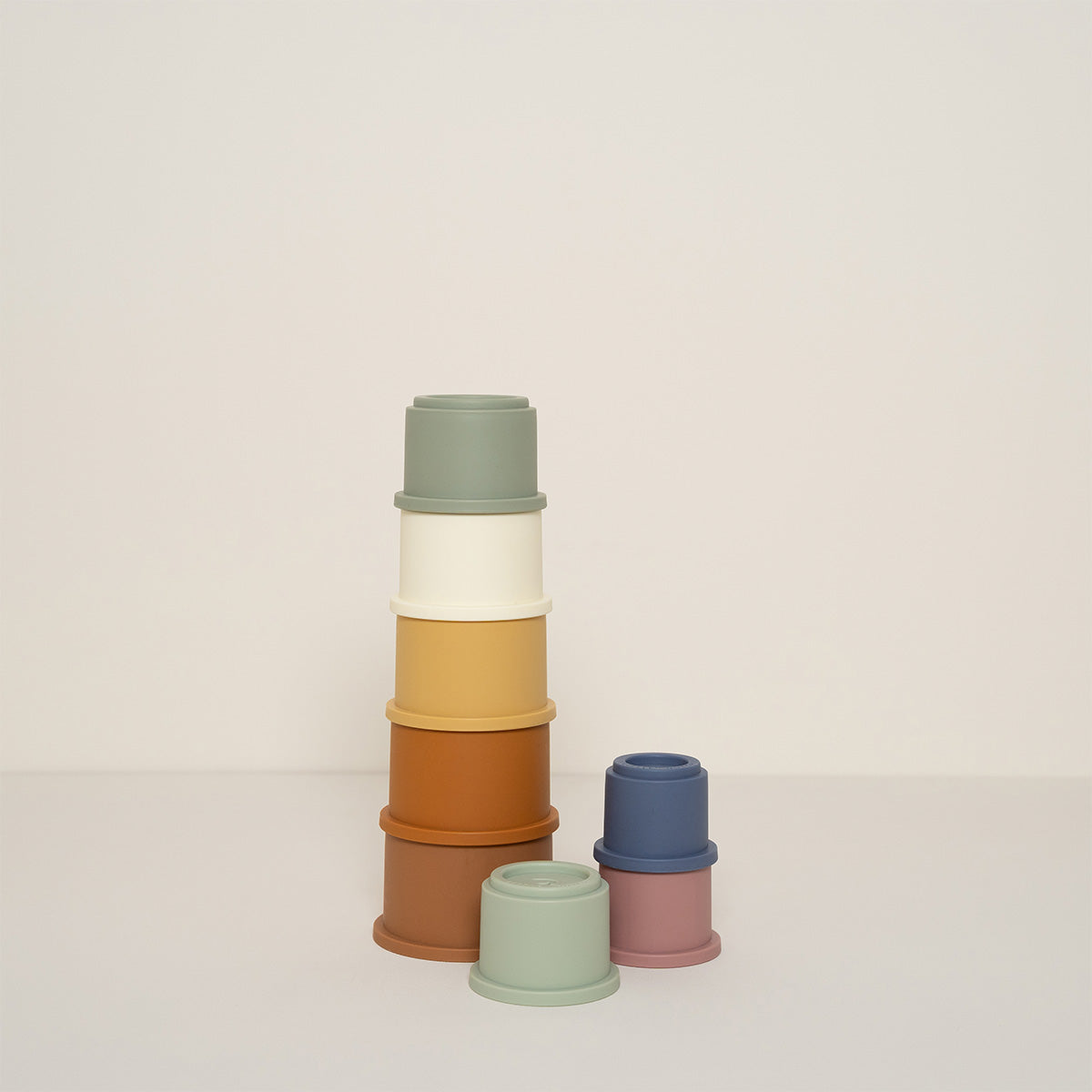 Little Dutch Stacking Cups – Vintage