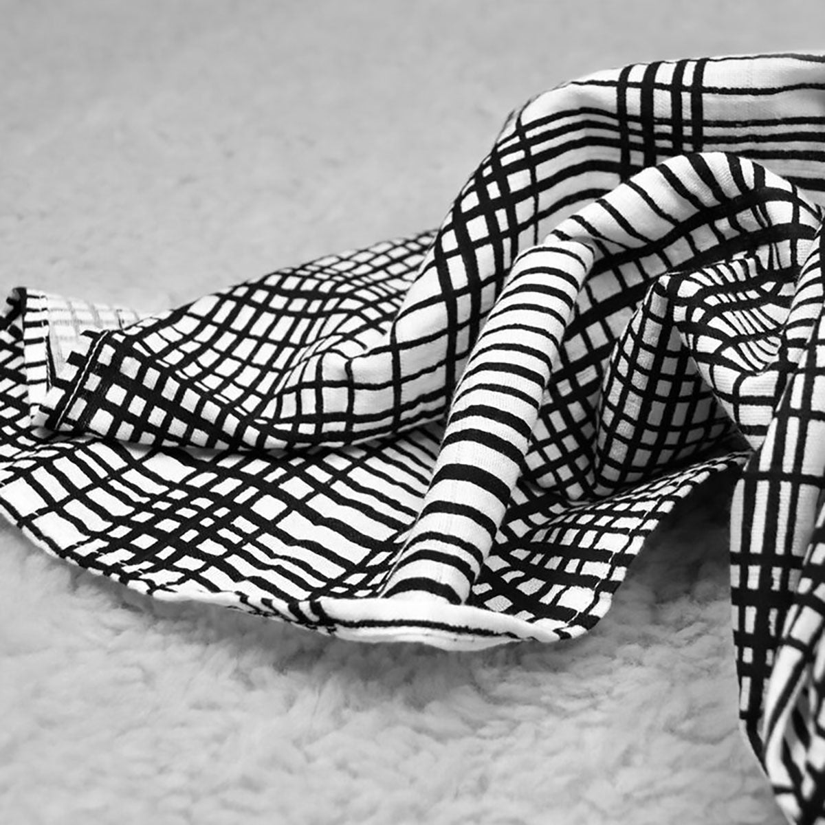 Modern Burlap Grid Muslin Swaddle Blanket Lullabuy